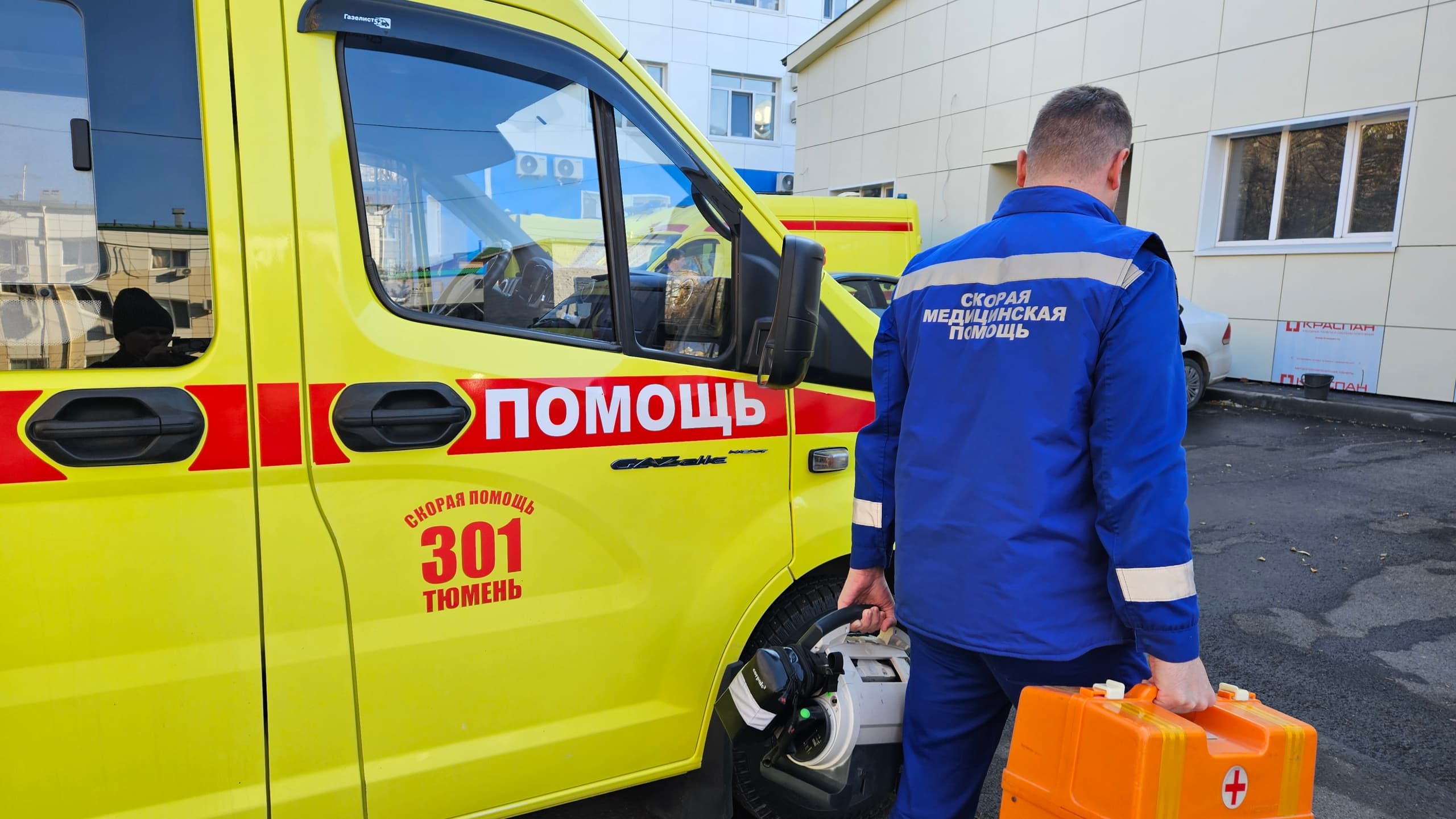 Спасение при инсульте: своевременное СМС и скорая помощь